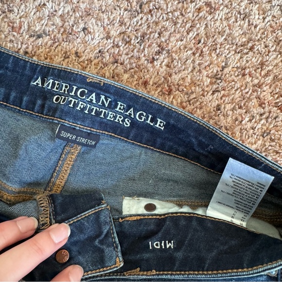 American Eagle Midi Shorts - Picture 2 of 4